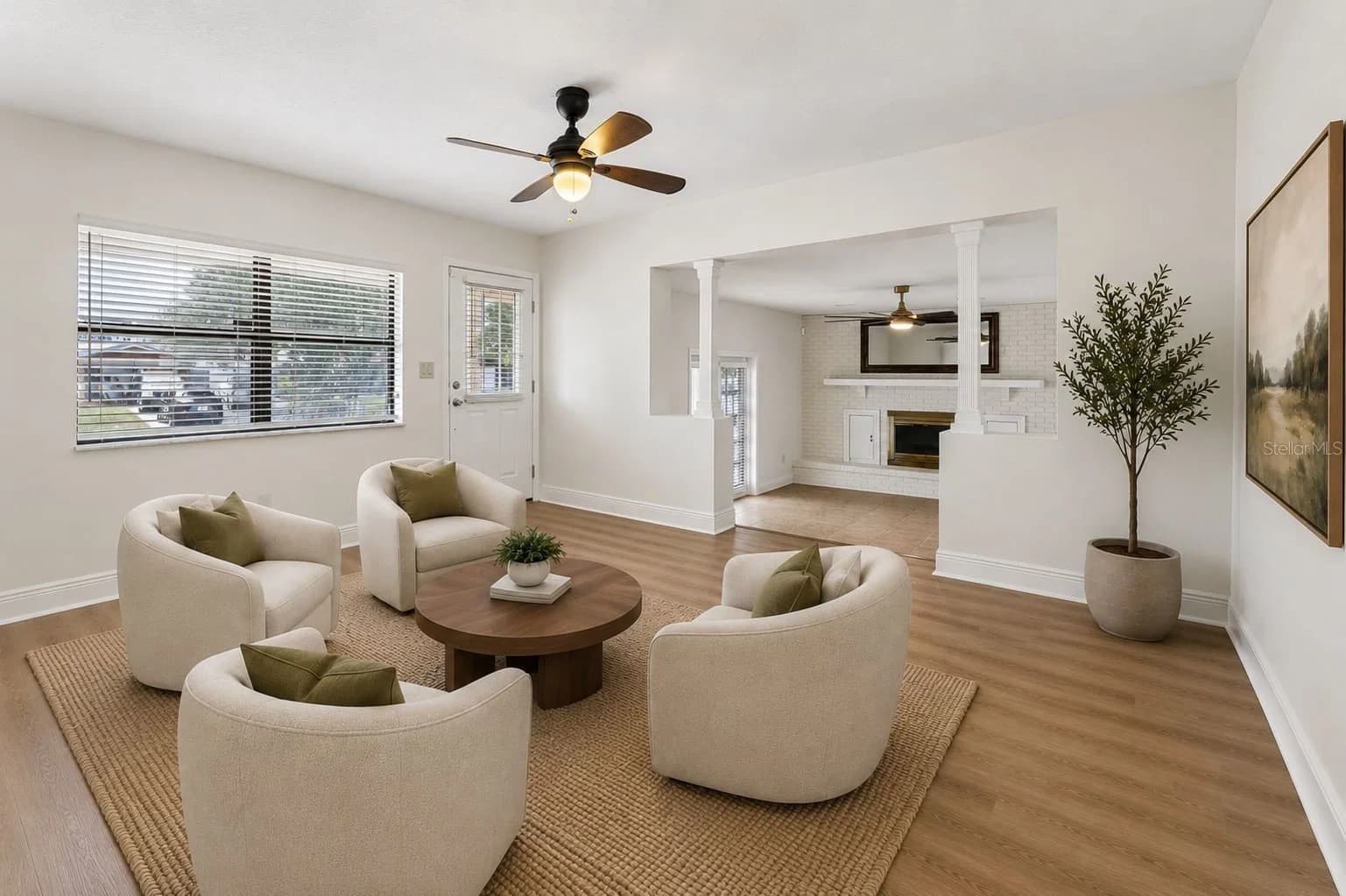 Photo 4 of 3707 PELICAN Lane
