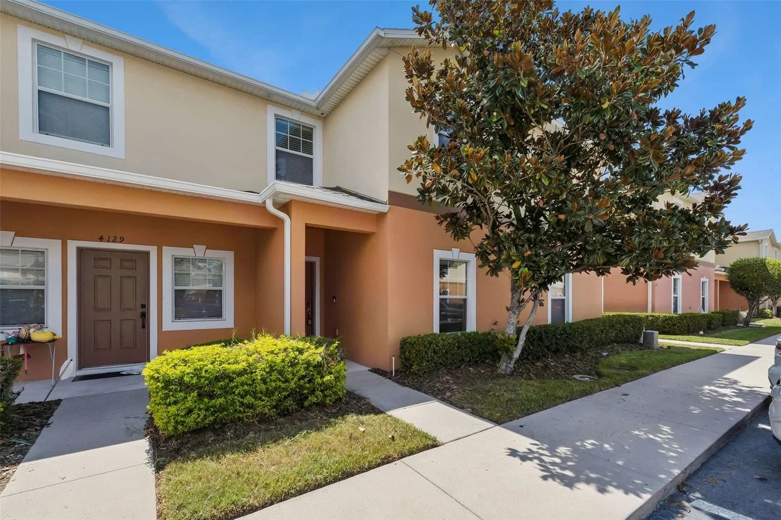 4127 SHADE TREE Lane