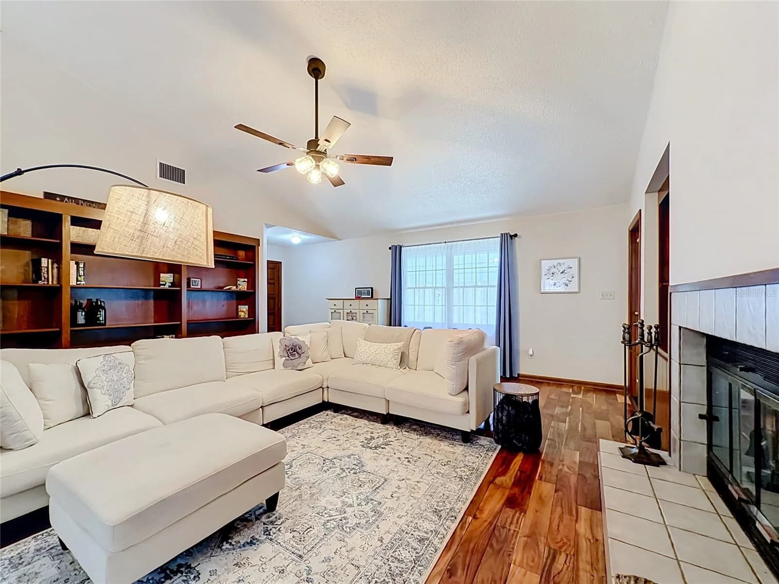 7104 BLEDSOE