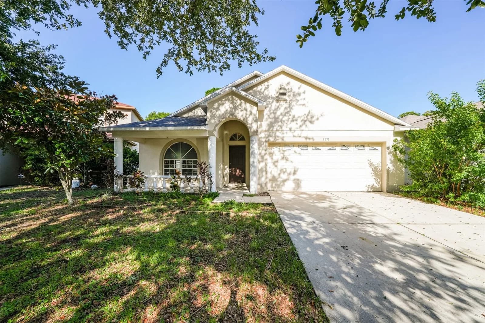 8516 CANTERBURY LAKE Boulevard