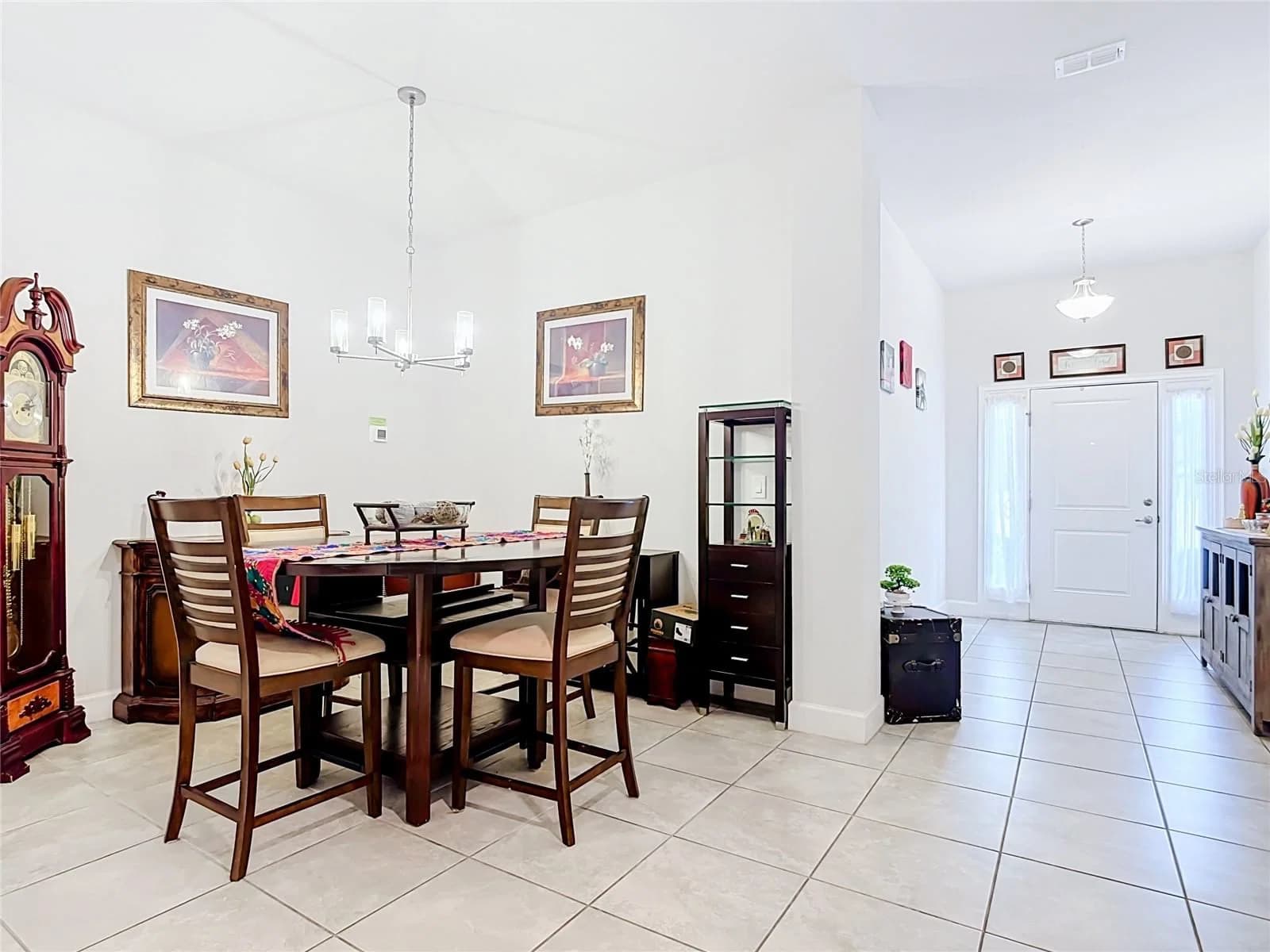 Photo 5 of 843 CHINOY Road