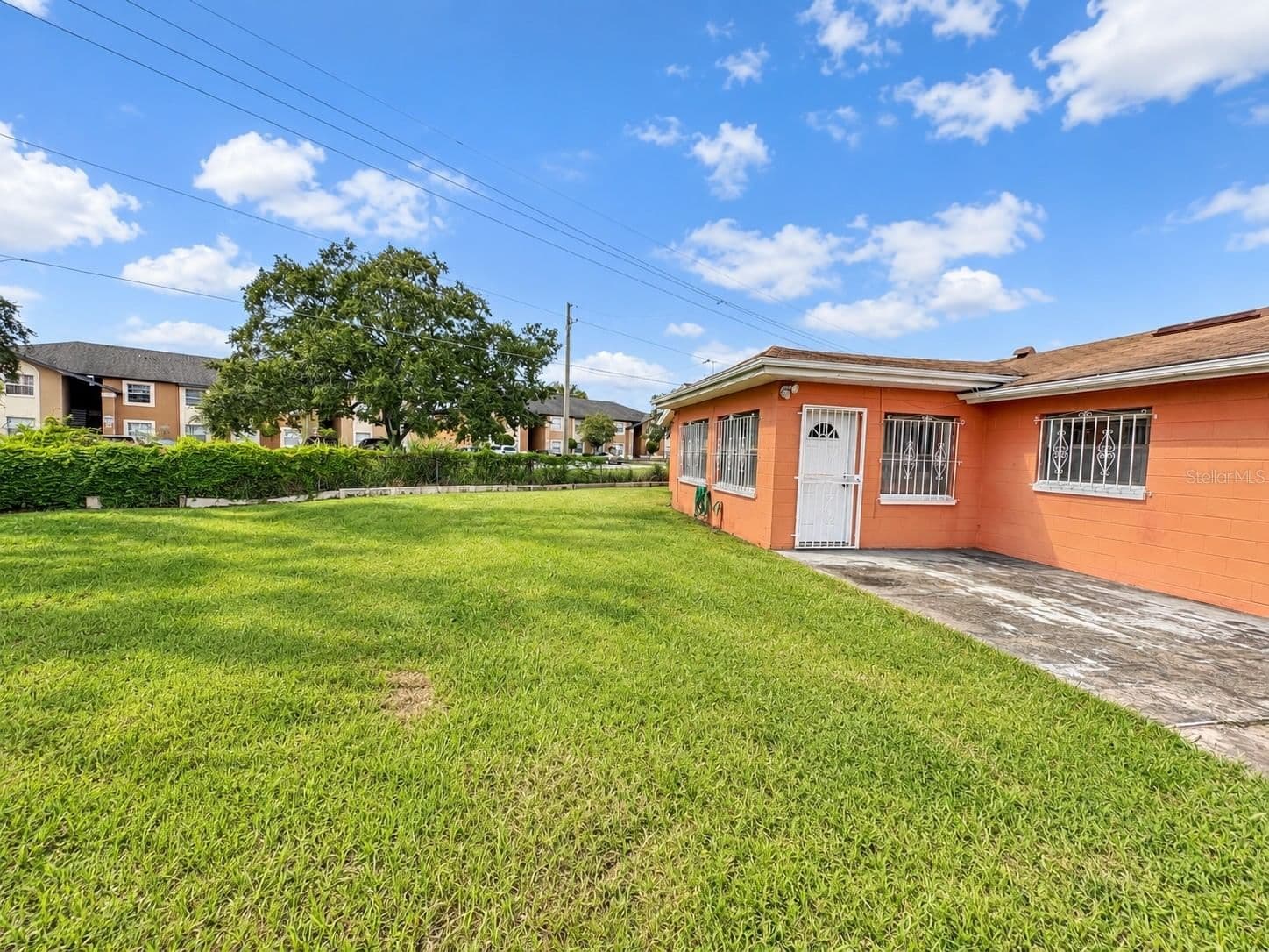Photo 4 of 4068 CASTLEGATE Drive