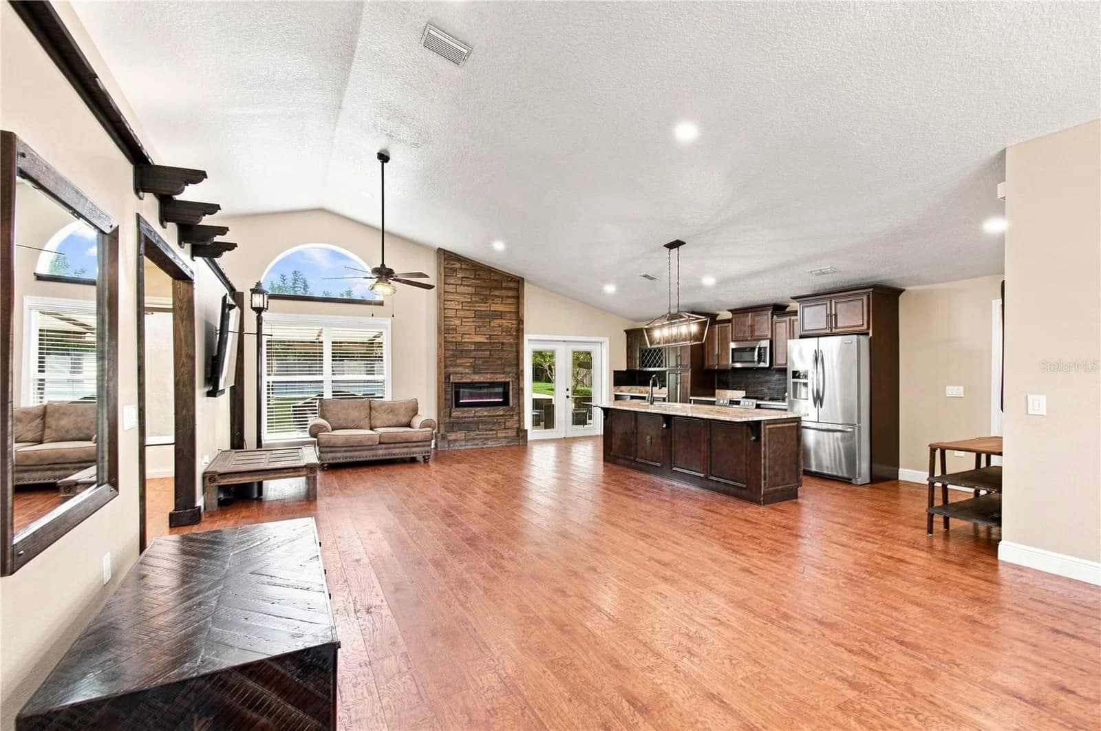 Photo 4 of 16140 DENHAM Court