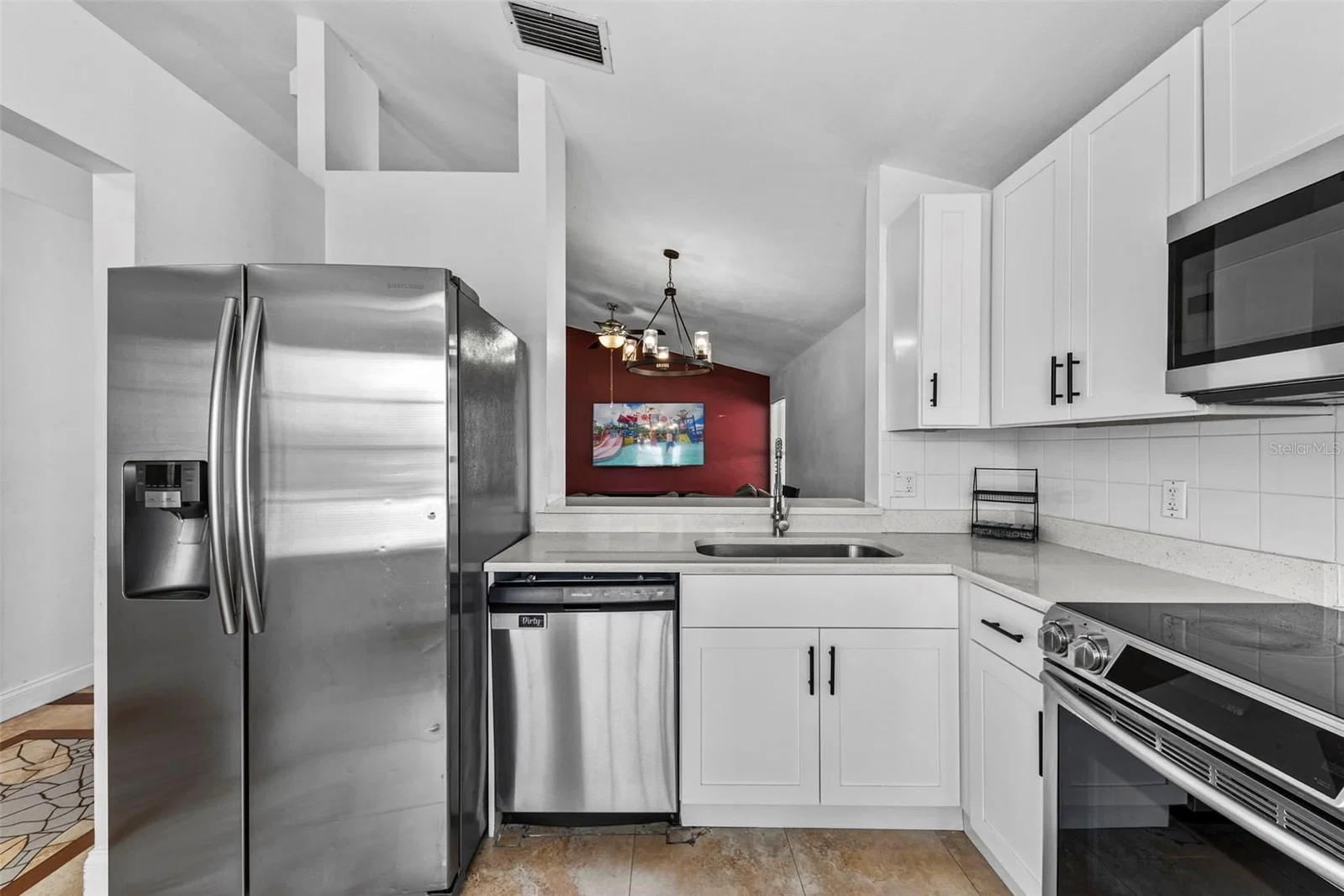 Photo 4 of 1218 SHOSHANNA Drive