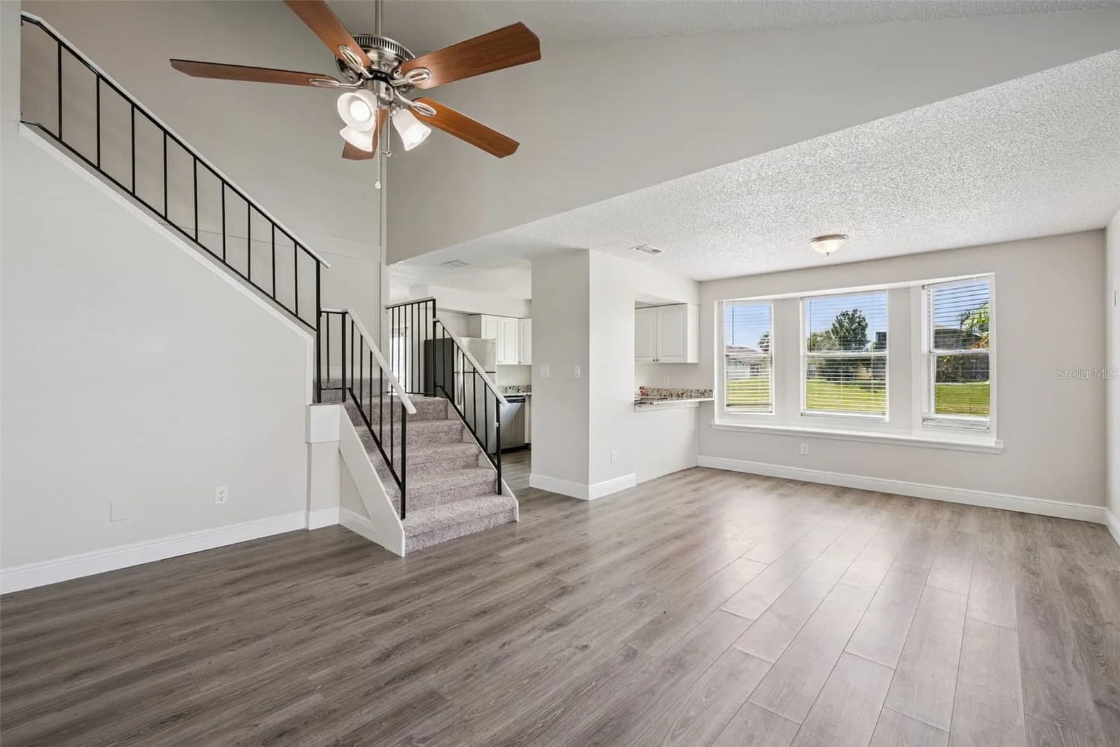 9816 SURREY RIDGE