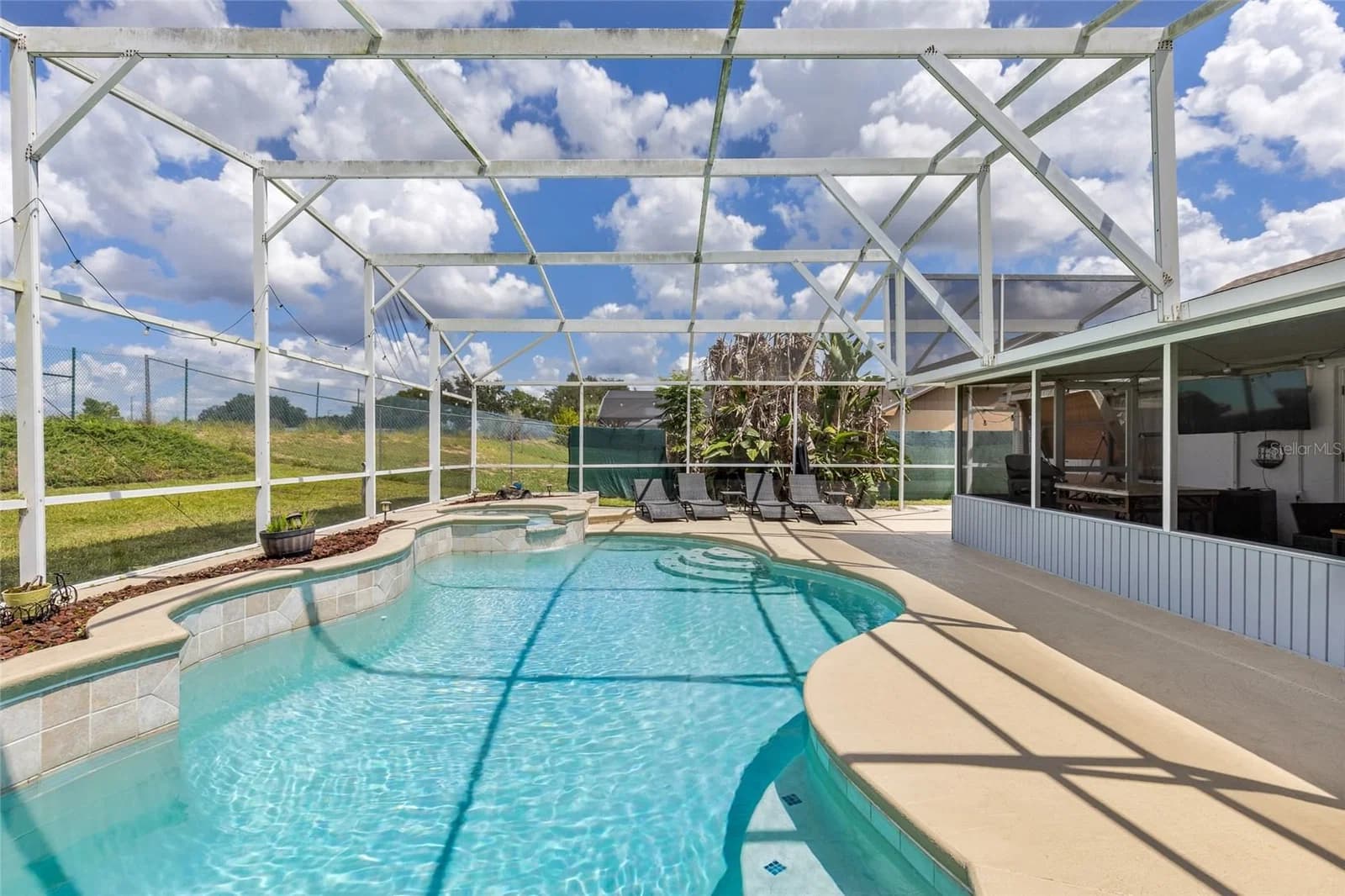 148 VALENTINO Court
