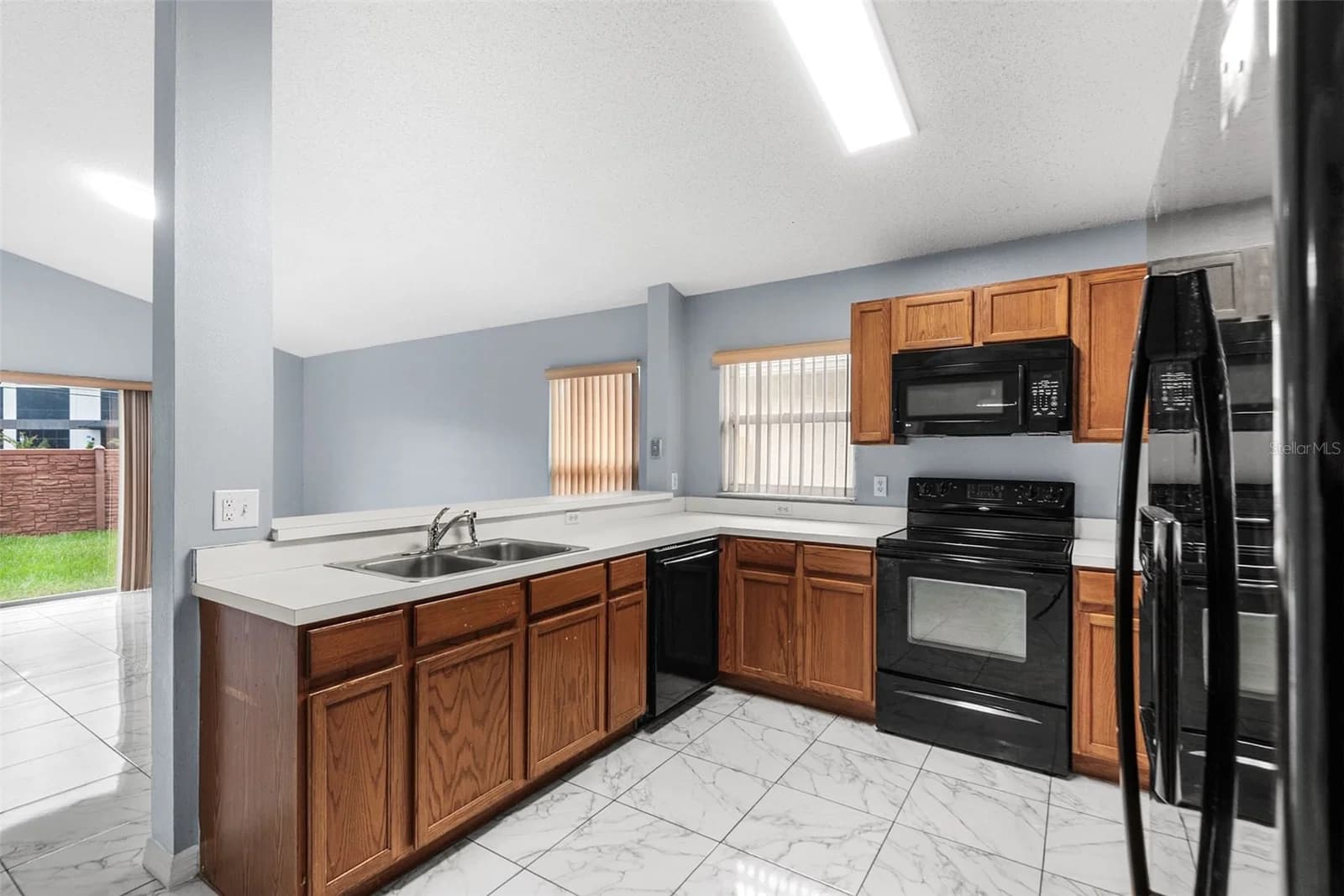 7814 ELMSTONE Circle