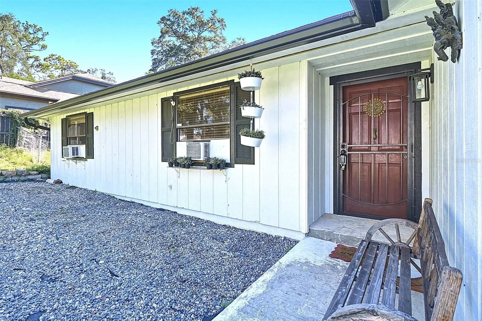 Photo 4 of 453 WILFORD Avenue