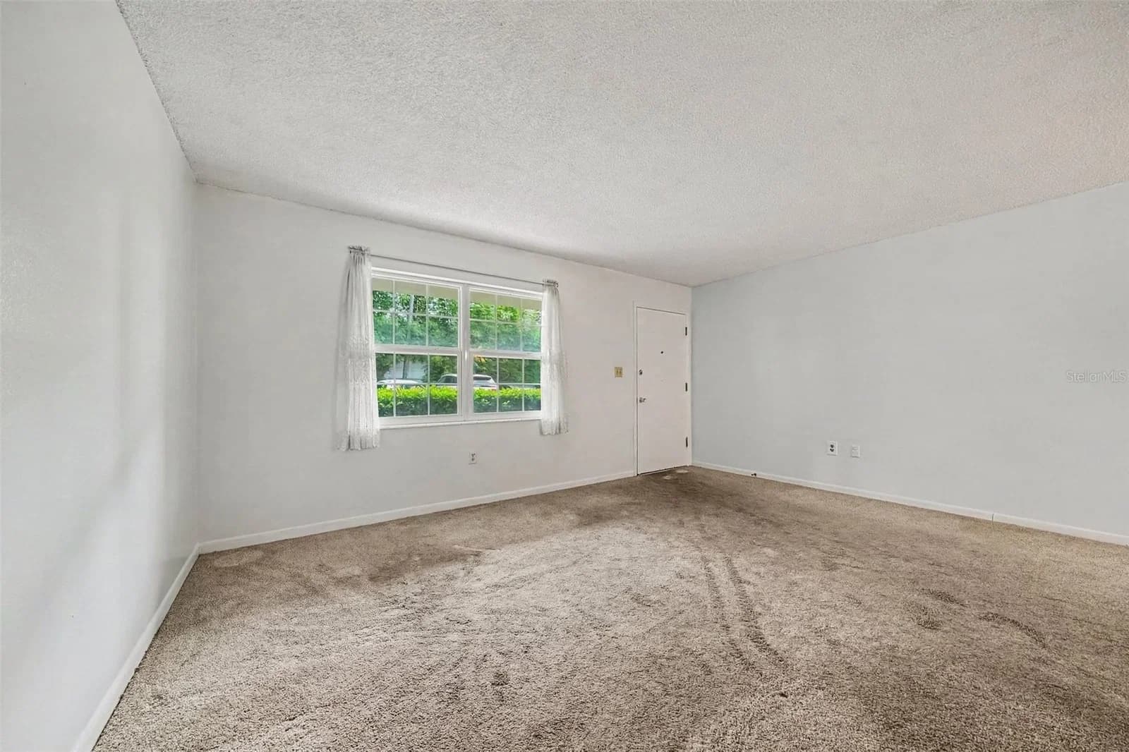 Photo 5 of 2500 LEE Road #143