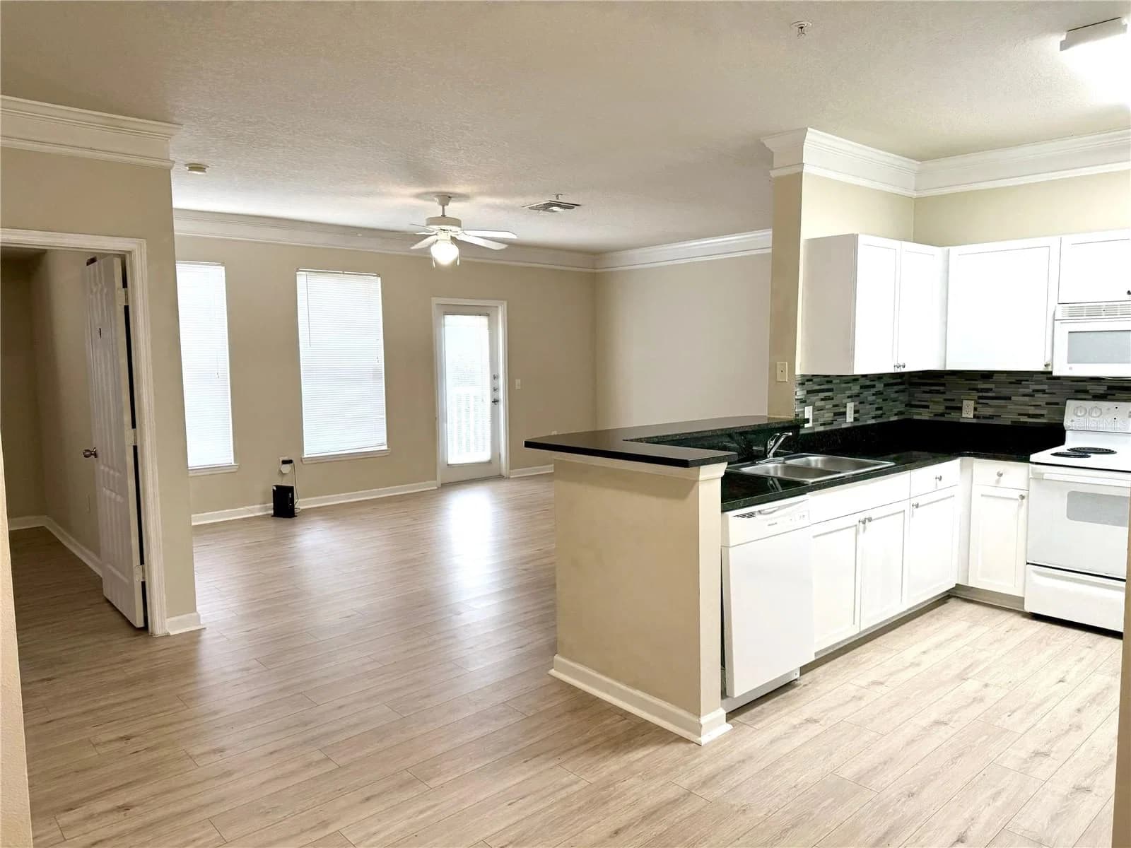 Photo 5 of 8842 VILLA VIEW