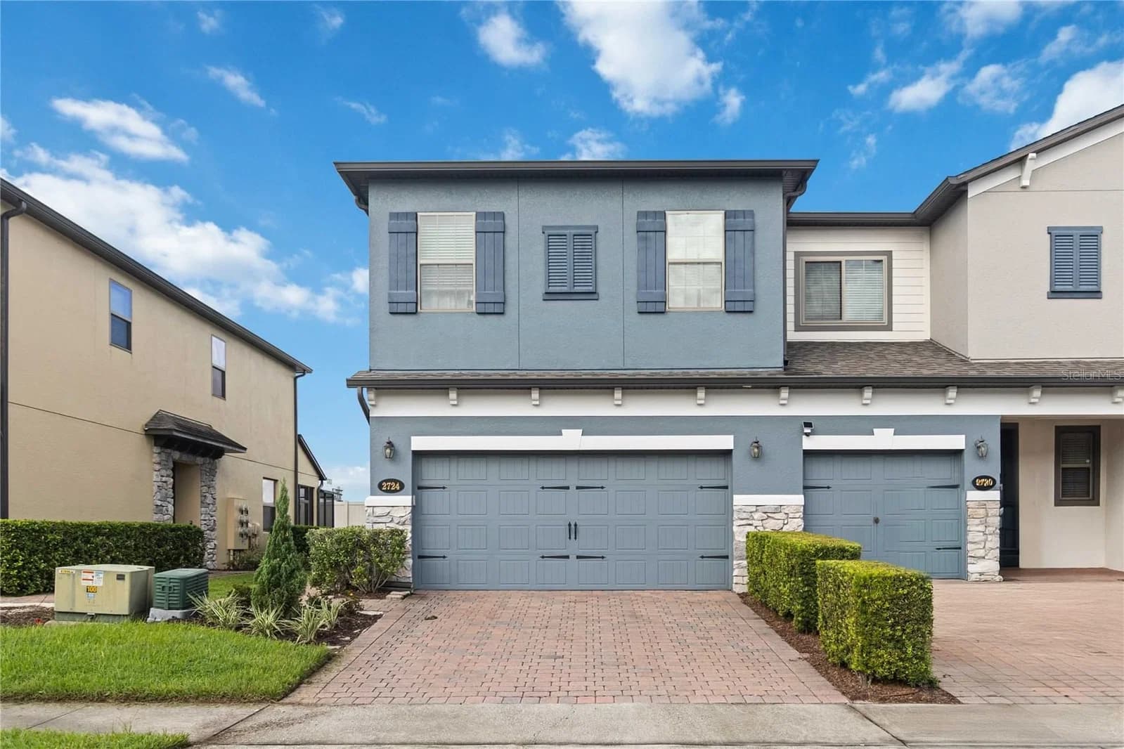 2724 WHITE ISLE Lane
