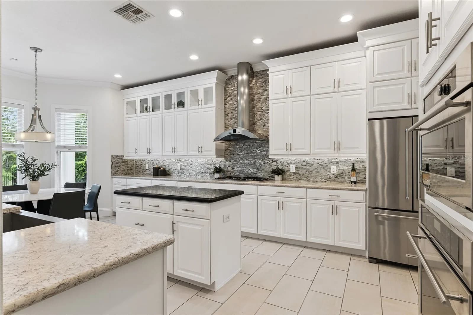 Photo 4 of 13085 UPPER HARDEN Avenue