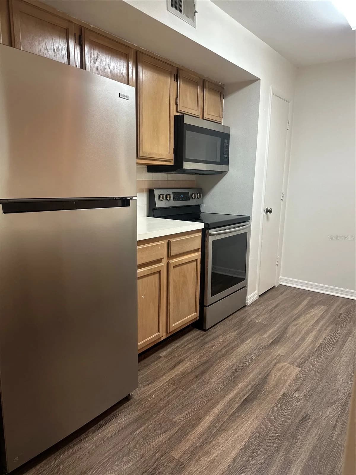 Photo 5 of 486 PIN OAK Place #210