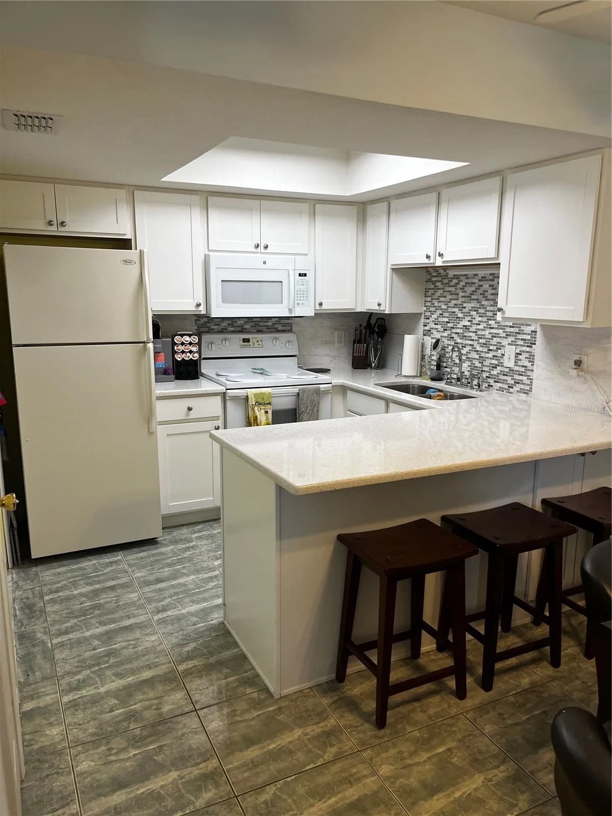 Photo 5 of 109 WINDTREE Lane #N