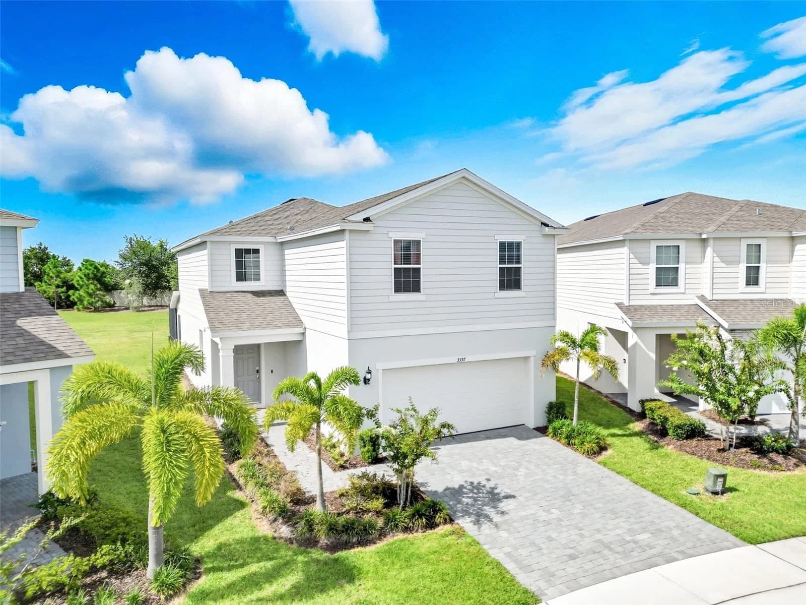 3397 LILAC Way