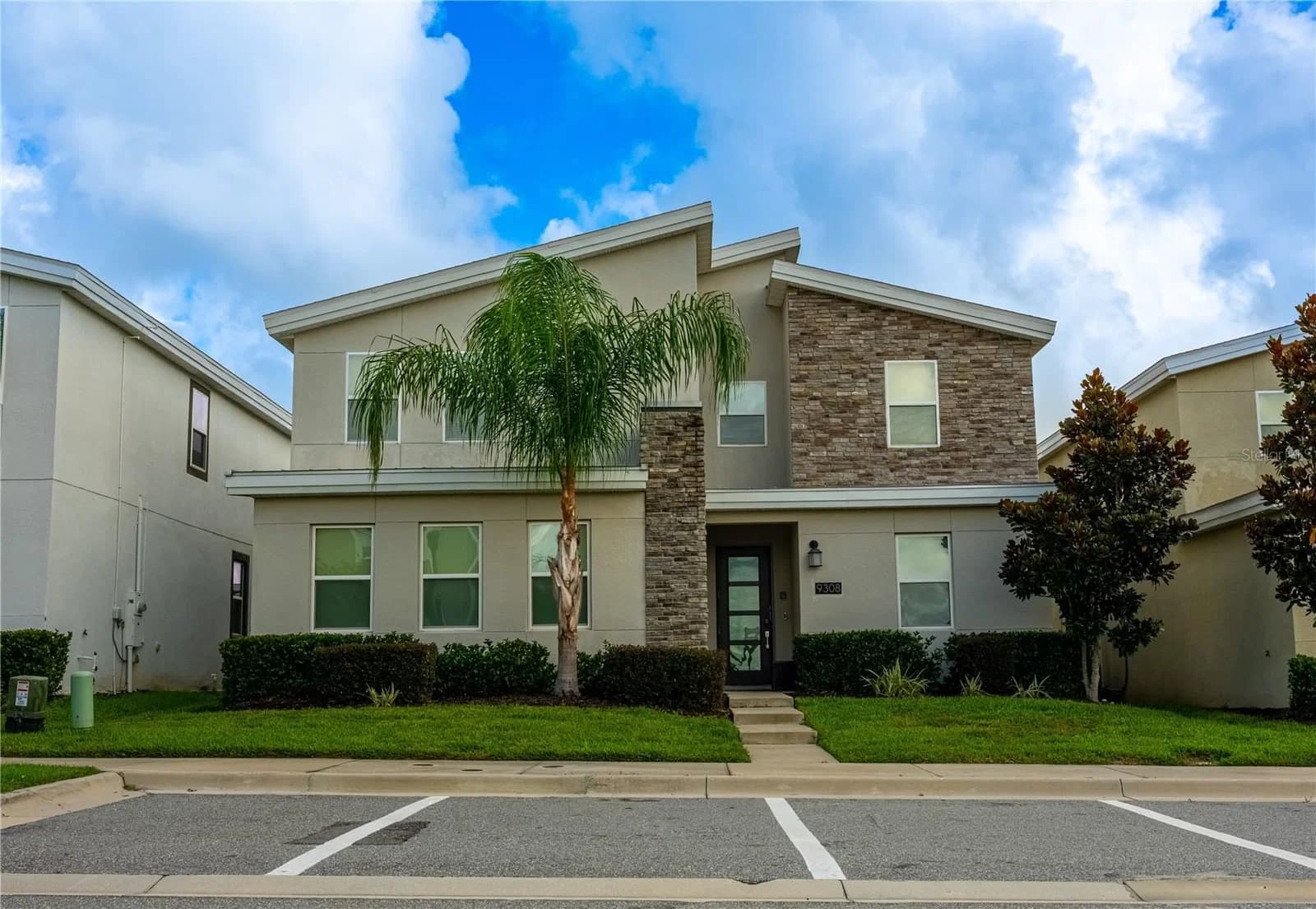 9308 SOMMERSET HILLS Drive