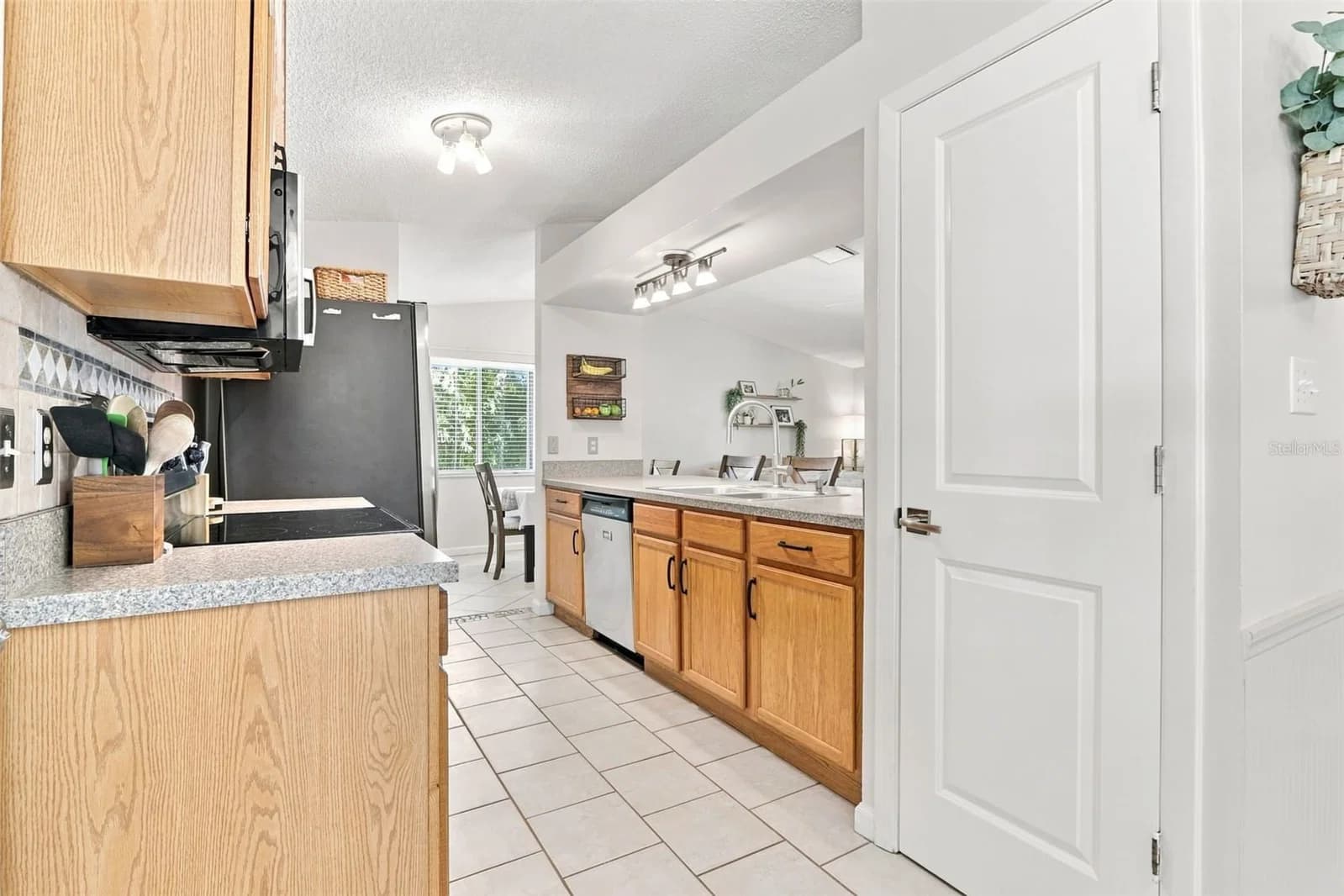 Photo 4 of 1149 AUTUMN BROOK Circle