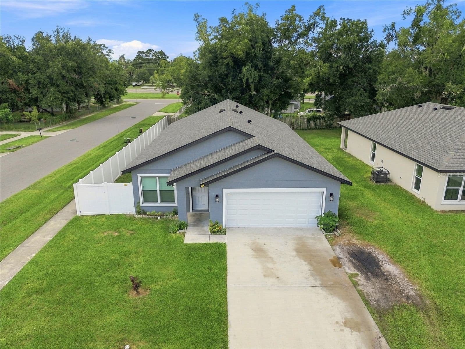 Photo 4 of 4300 LENOX Boulevard