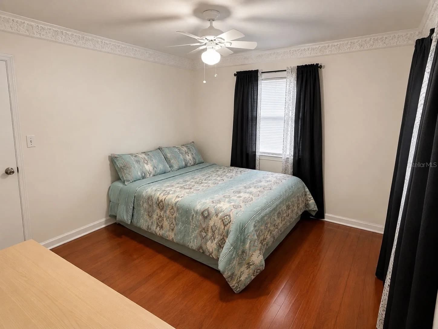 Photo 5 of 5609 PERRINE Drive