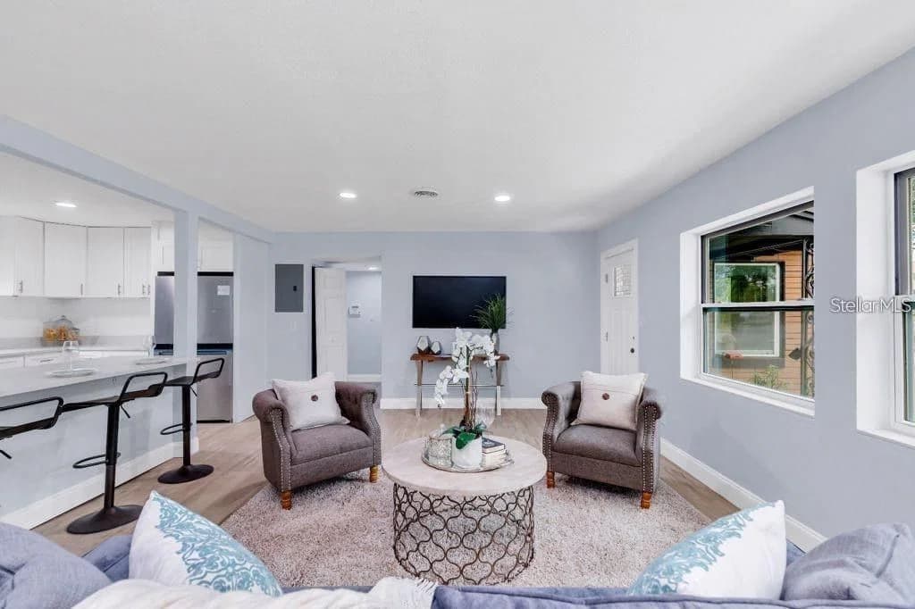Photo 5 of 101 LAKEMONT Avenue