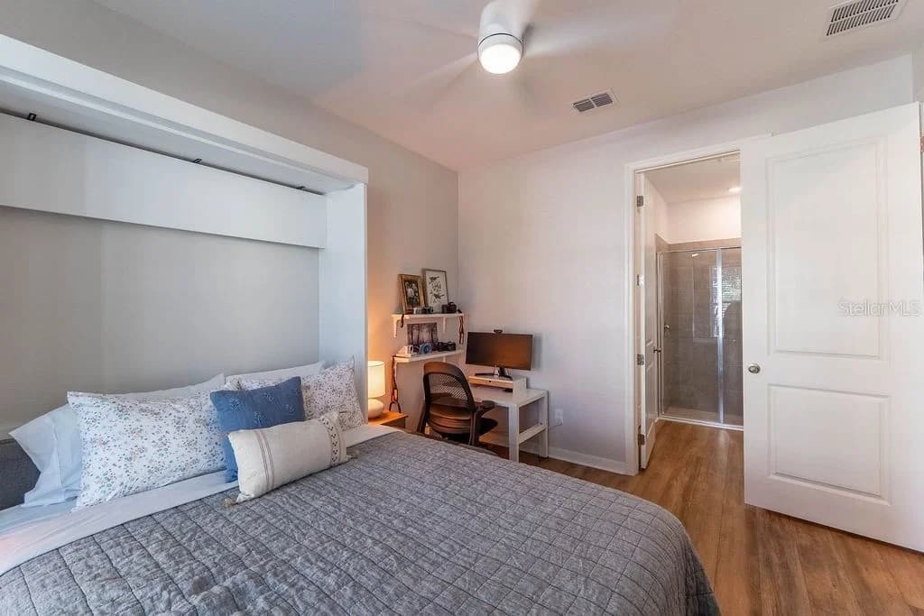 Photo 5 of 12941 GABOR Avenue