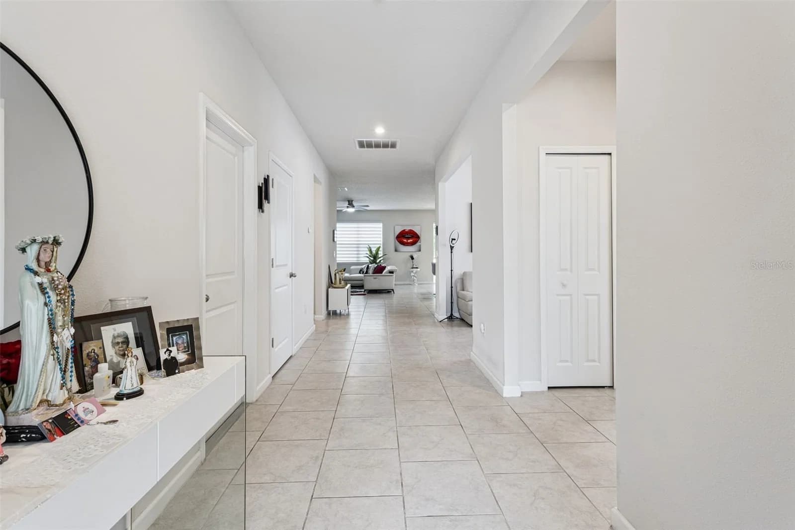 Photo 4 of 260 WHIRLAWAY DR