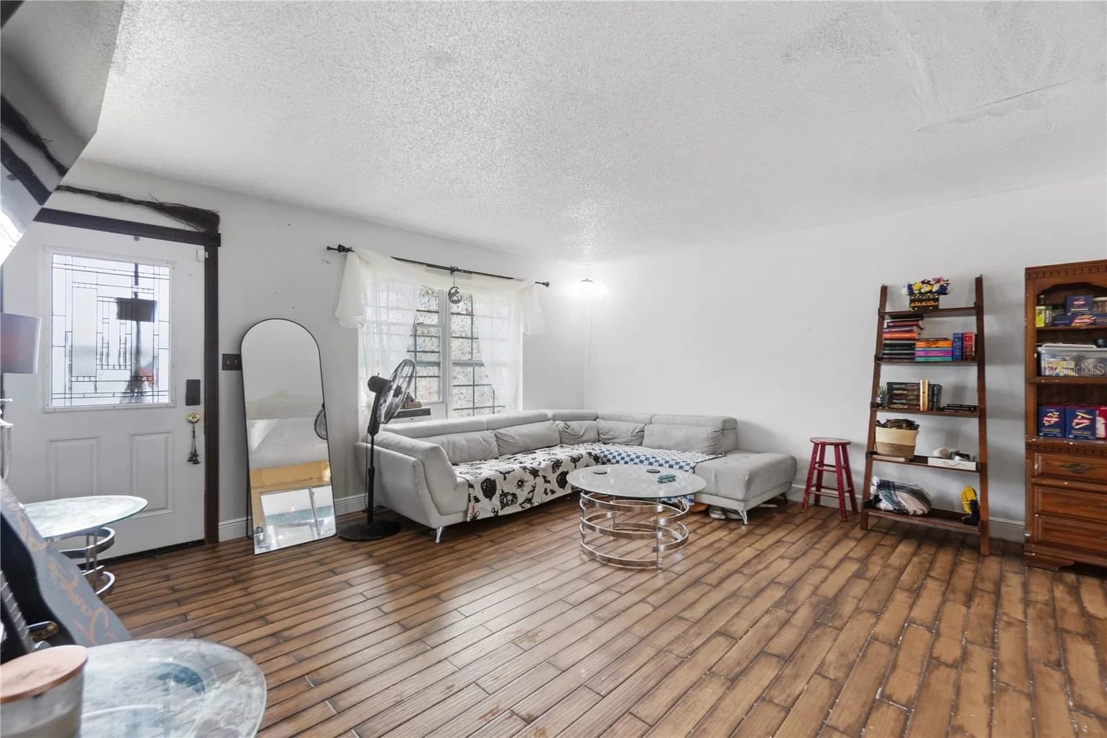 Photo 5 of 7625 GILCHRIST Drive