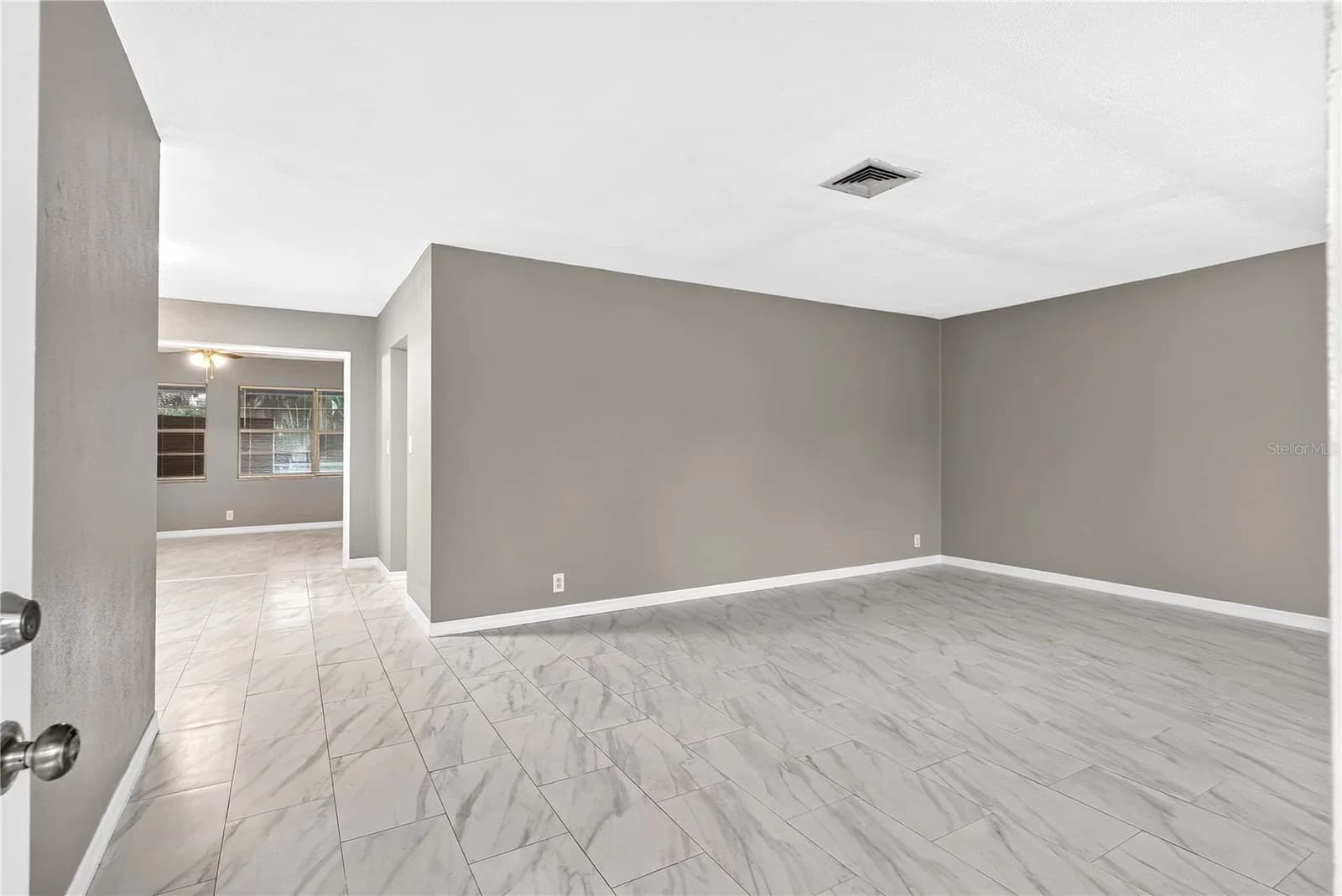 Photo 5 of 2055 MARAVILLA Circle