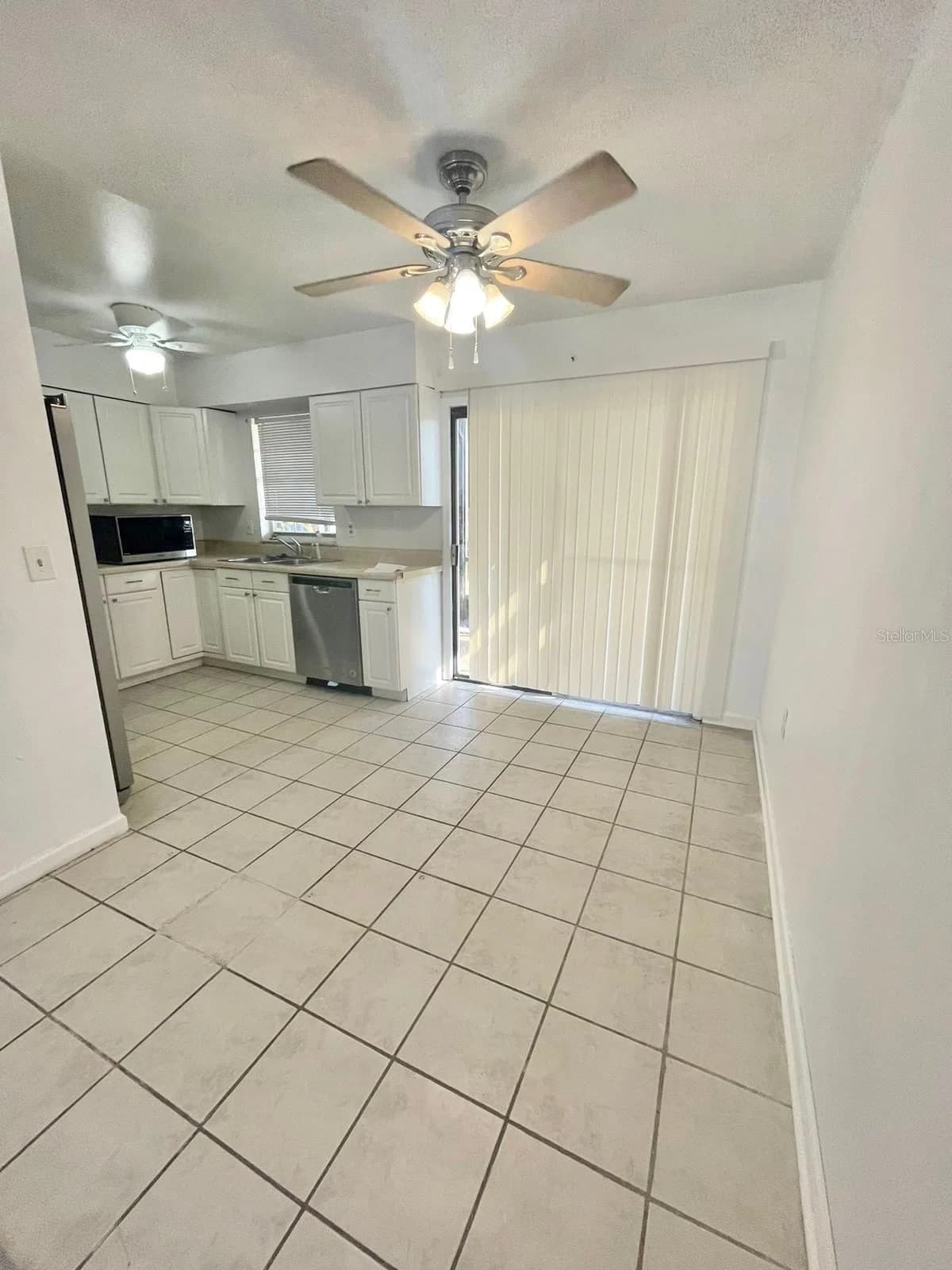 Photo 5 of 1920 EDGEWOOD Drive #D11