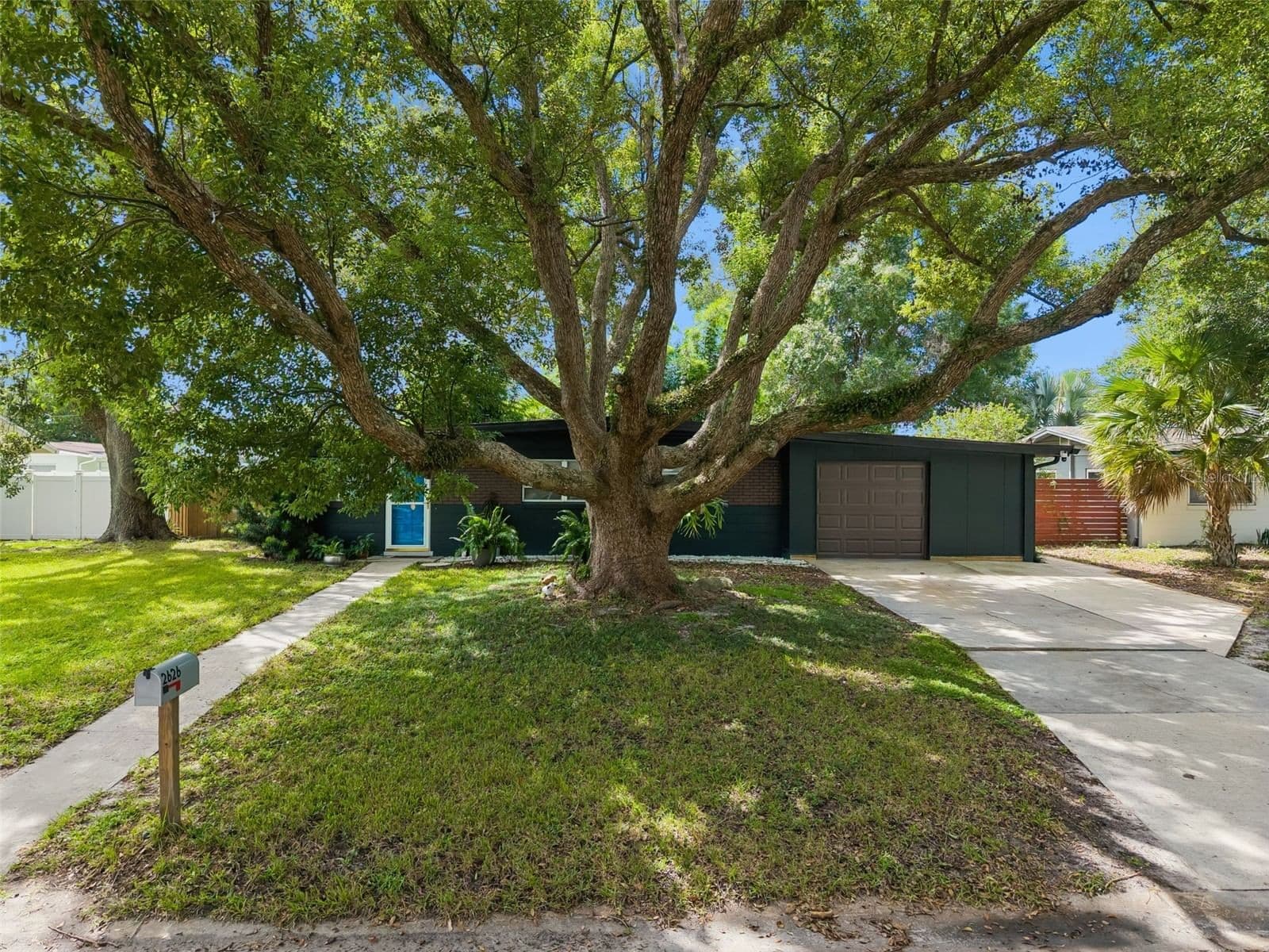 2626 AMBERGATE Road