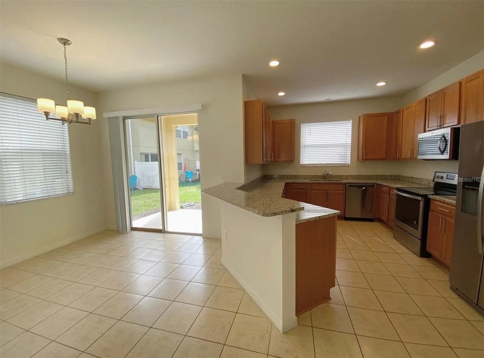 Photo 4 of 3048 SEAVIEW CASTLE Drive