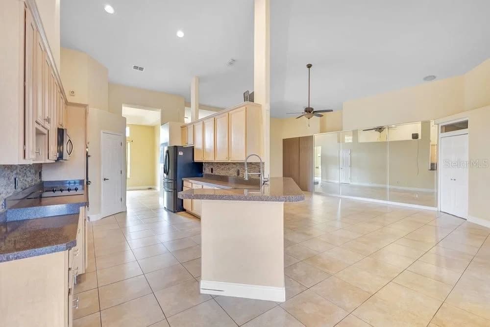 407 THUNDER GULCH Court