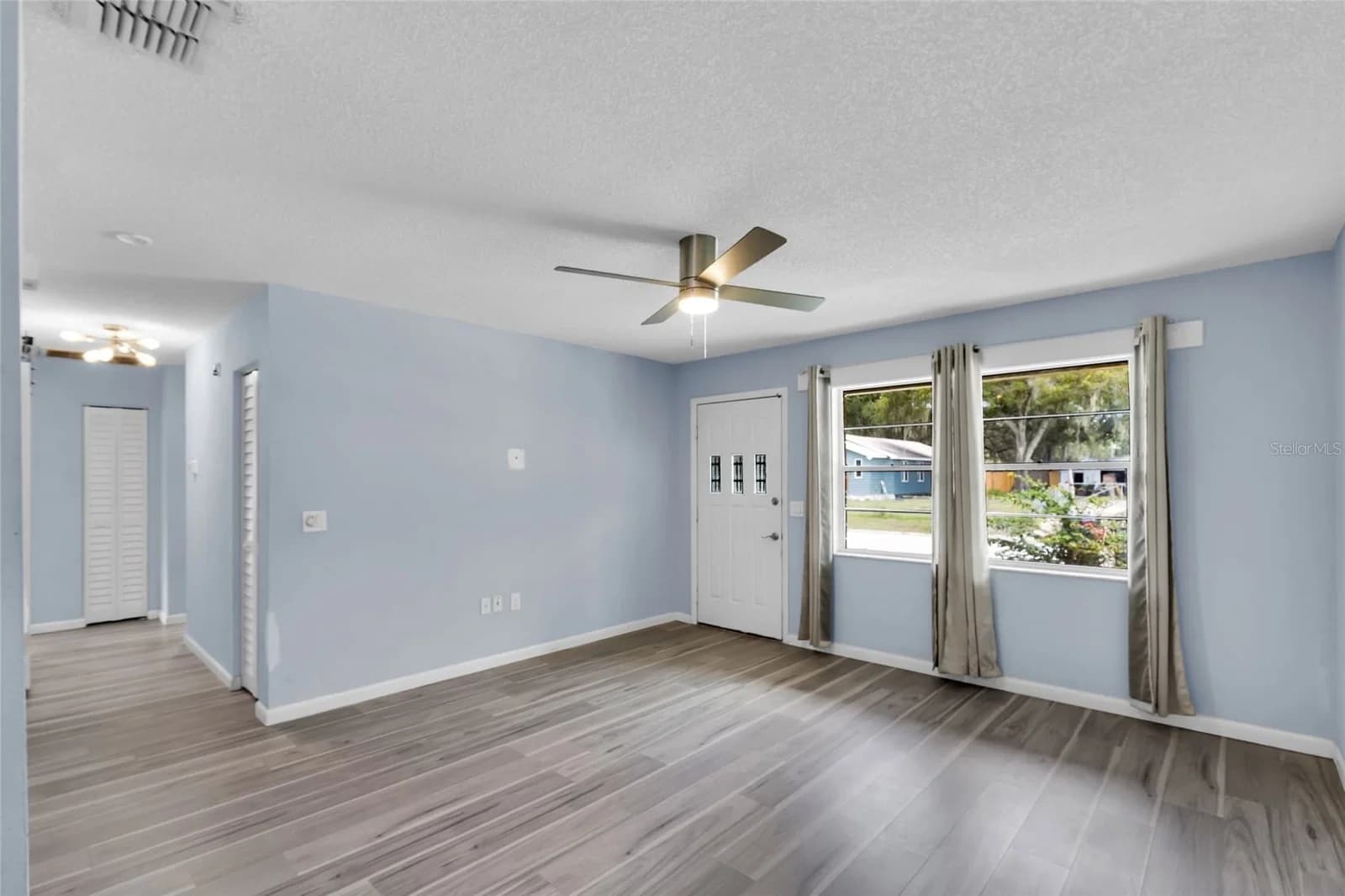 207 ELAINE Drive