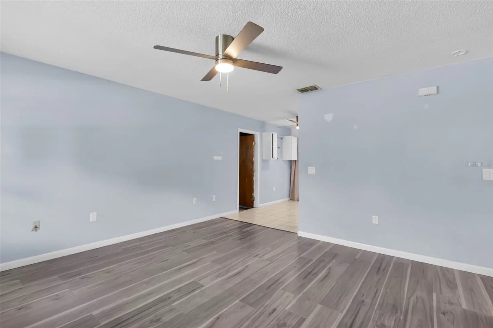Photo 4 of 207 ELAINE Drive