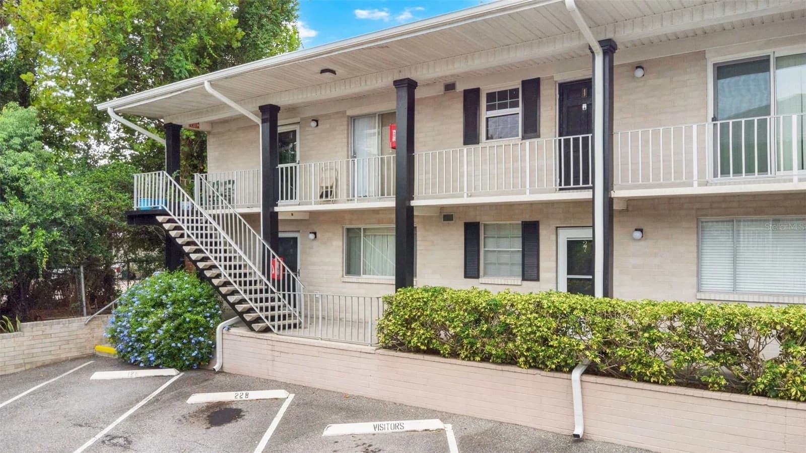 1250 DENNING Drive #127