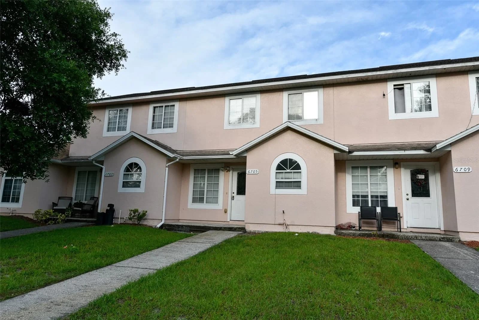 6705 MAGNOLIA POINTE Circle