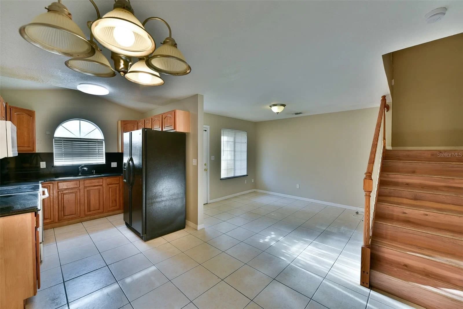 6705 MAGNOLIA POINTE Circle