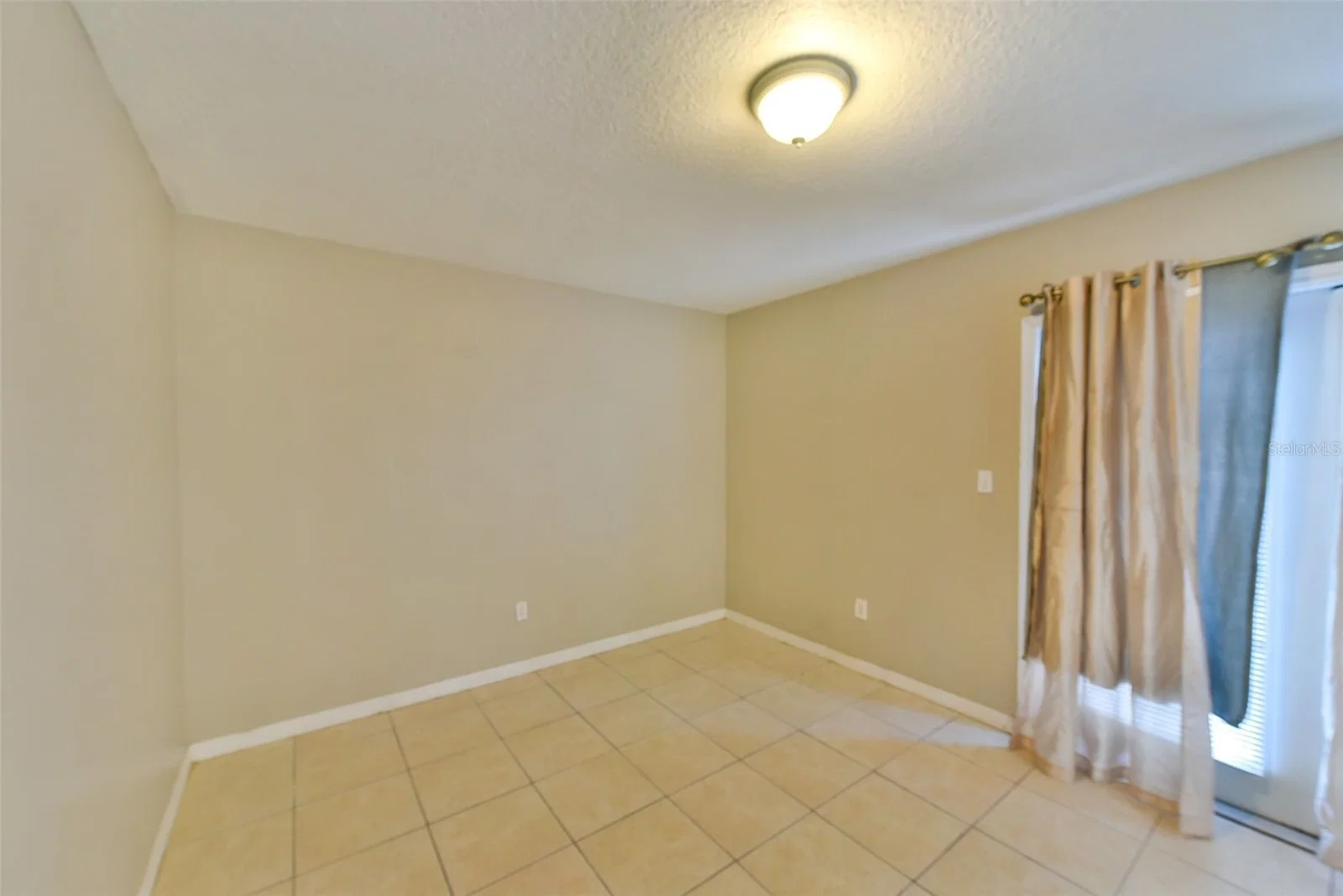 Photo 5 of 6705 MAGNOLIA POINTE Circle
