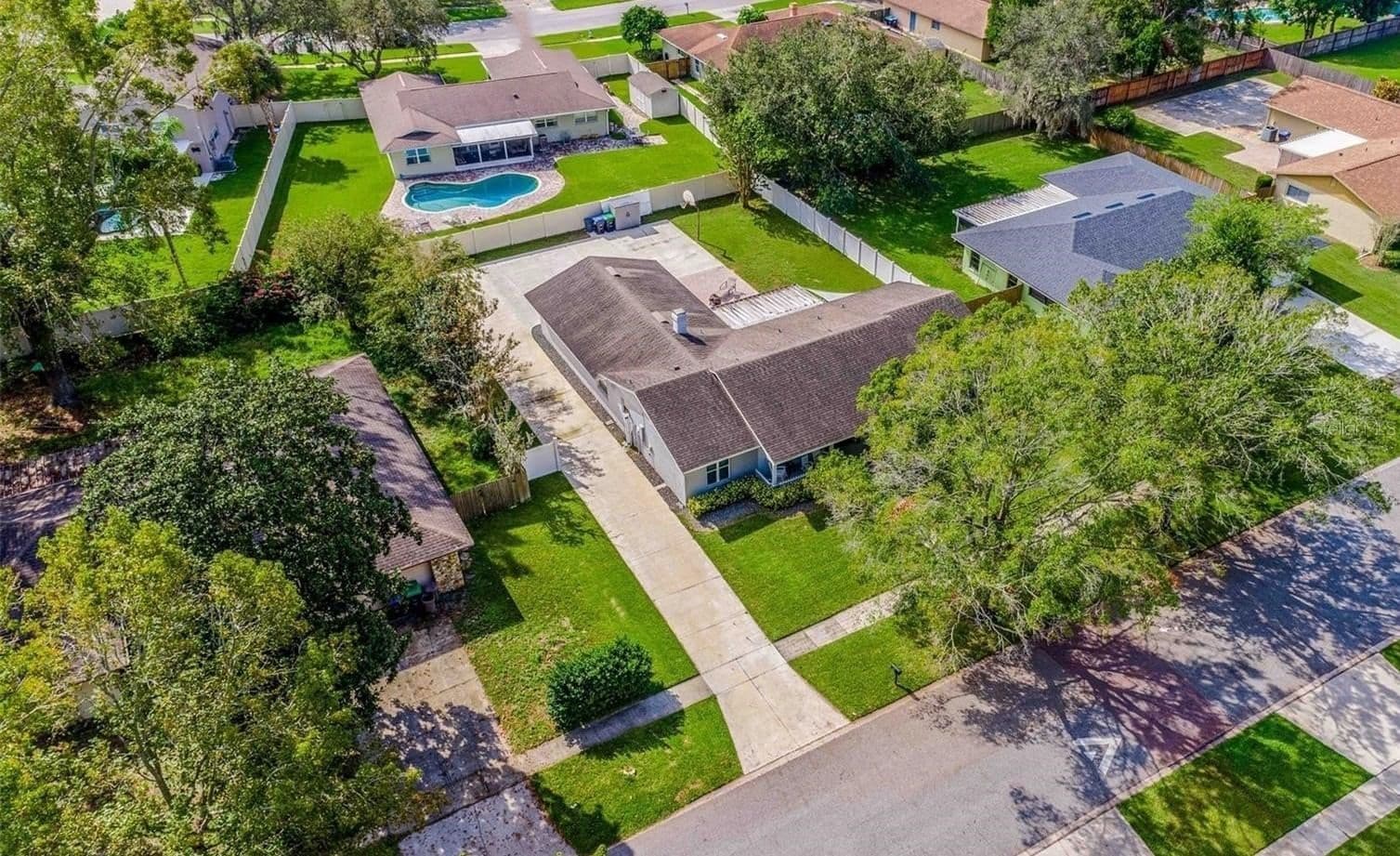 Photo 5 of 8144 BANYAN Boulevard