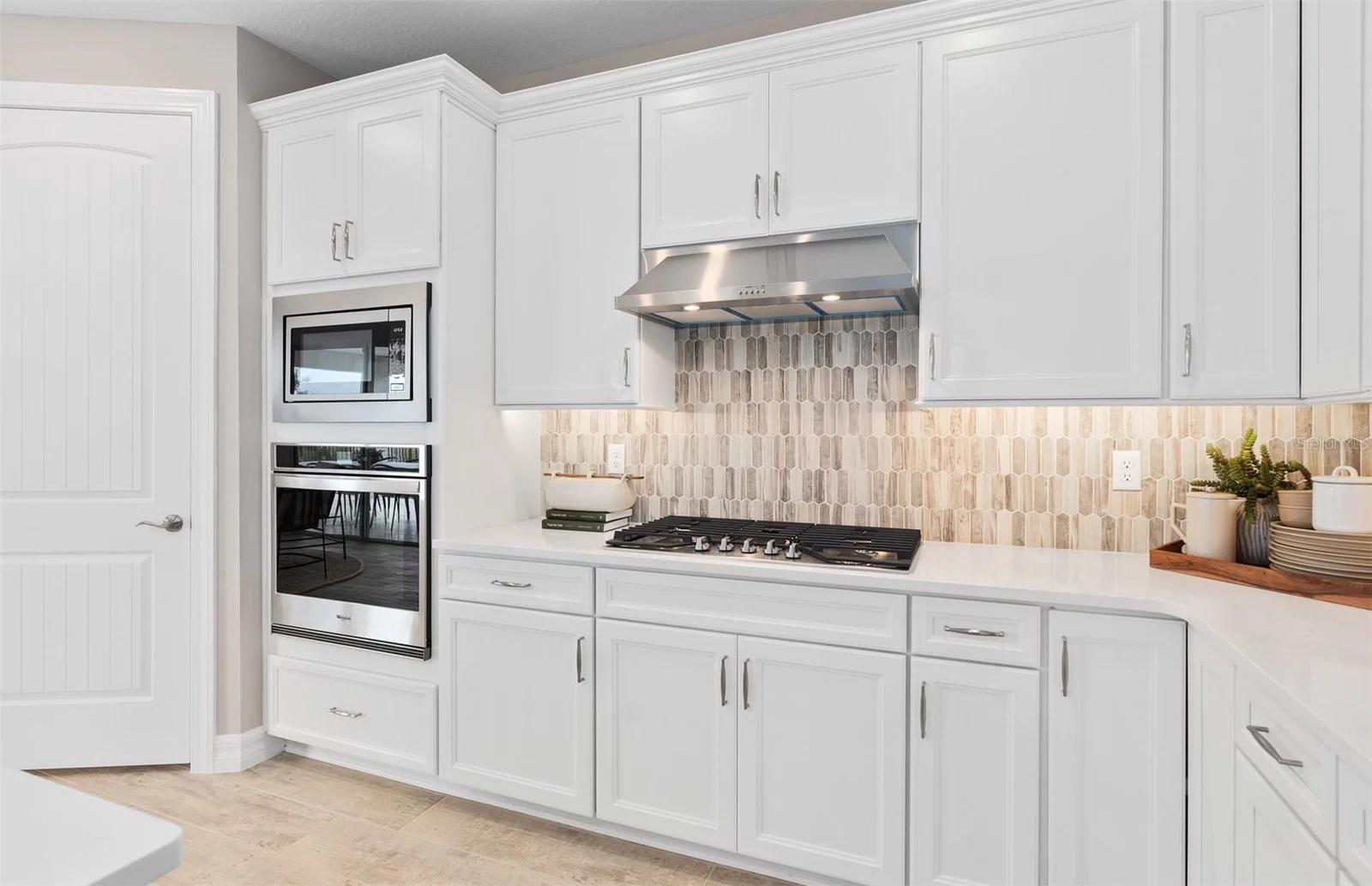 Photo 4 of 13056 SANDCASTLE DRIVE