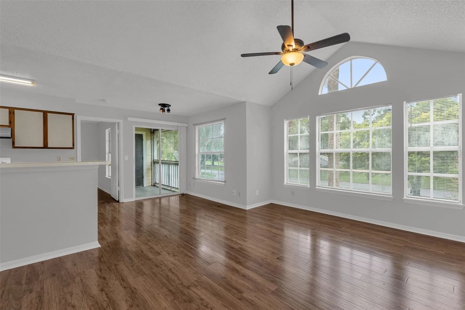 Photo 5 of 1089 HIAWASSEE Road #324