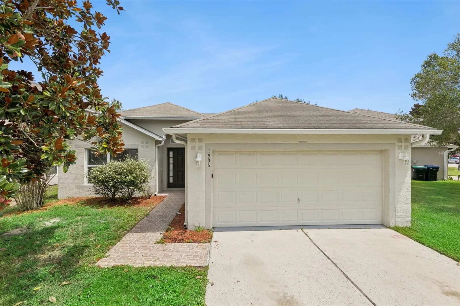 1906 CORNER GLEN Drive
