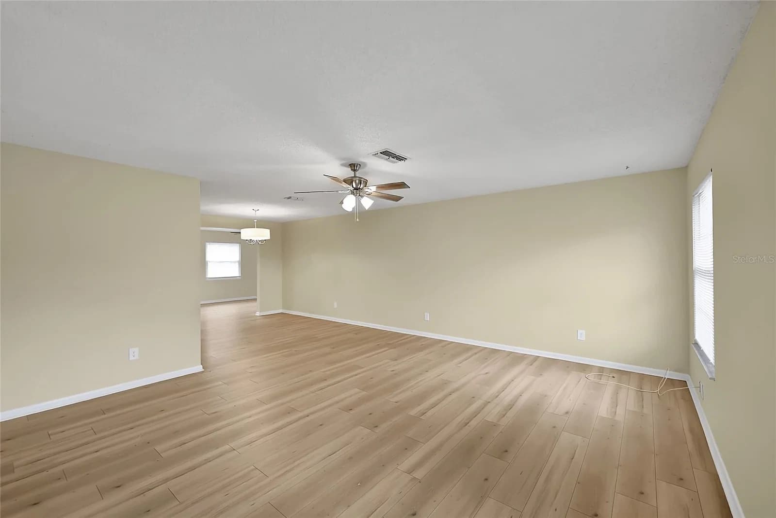 Photo 4 of 481 EMERALD Road