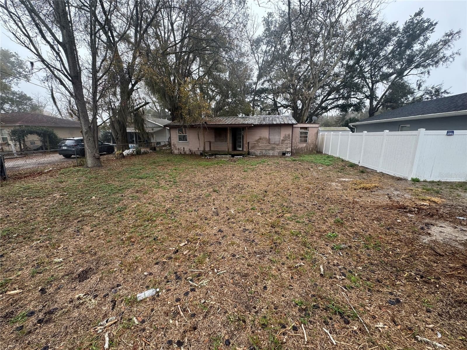 2931 ELLIS Avenue