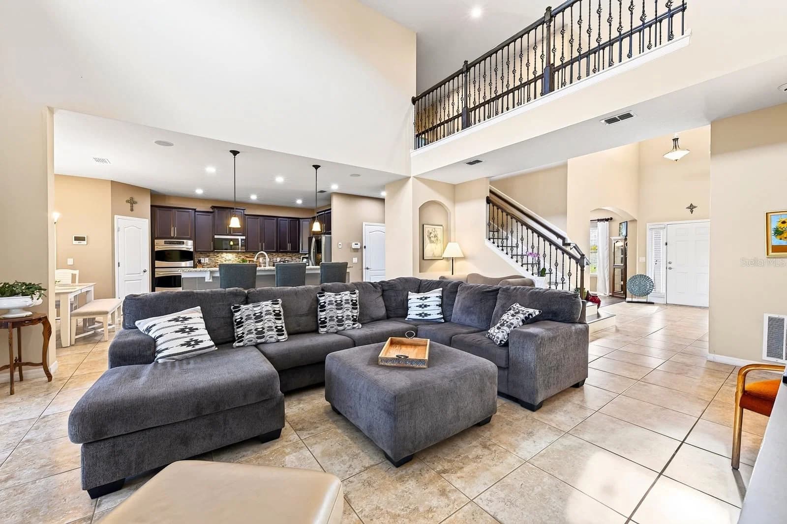 Photo 5 of 3135 AMALFI Drive
