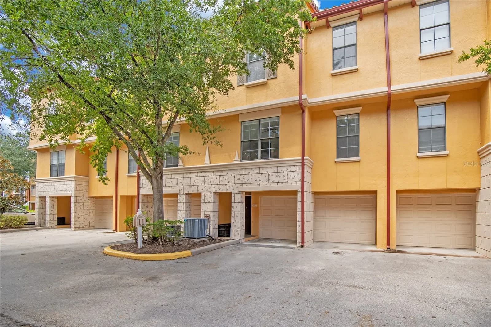 6119 METROWEST Boulevard #103