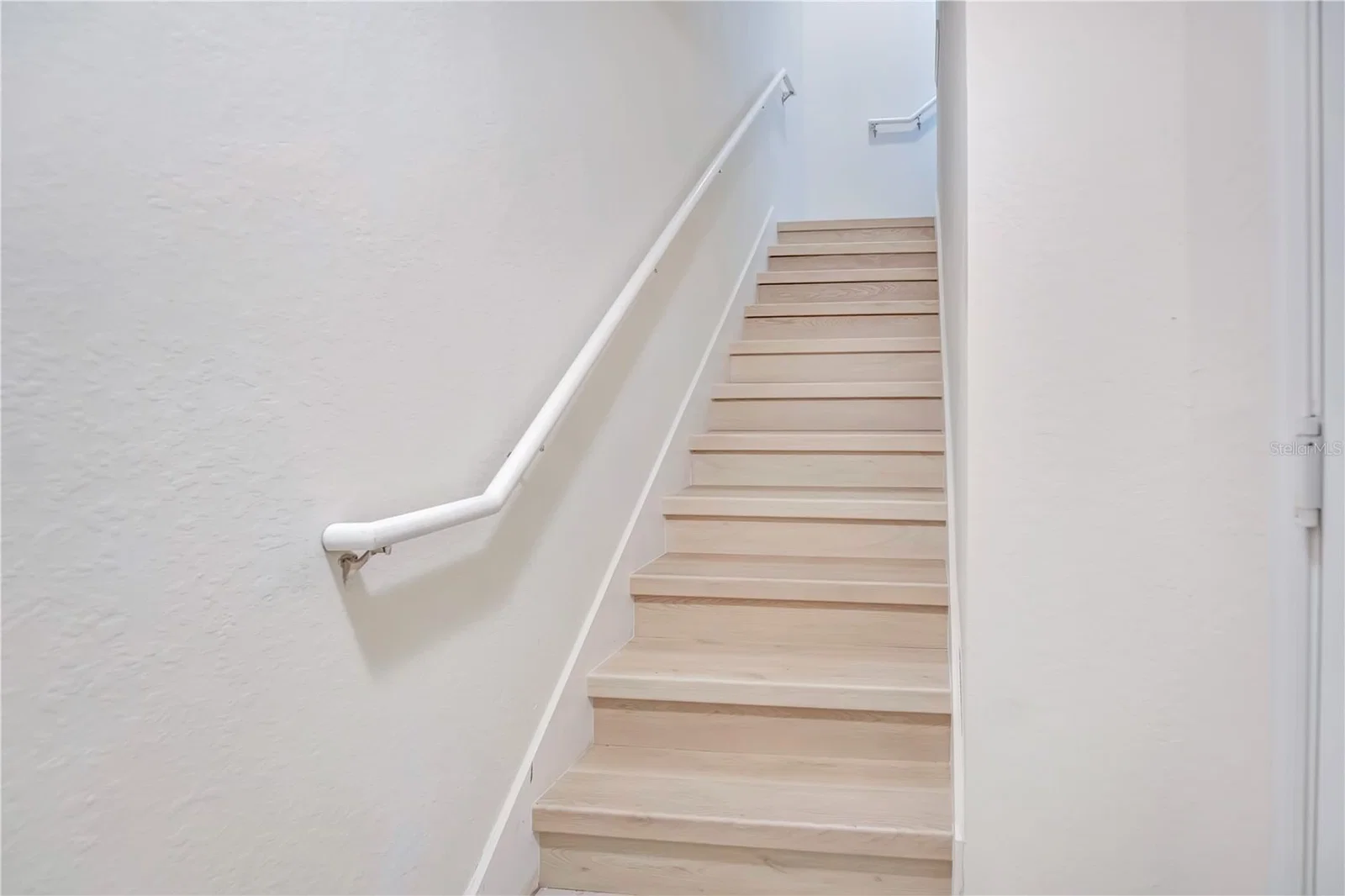 6119 METROWEST Boulevard #103