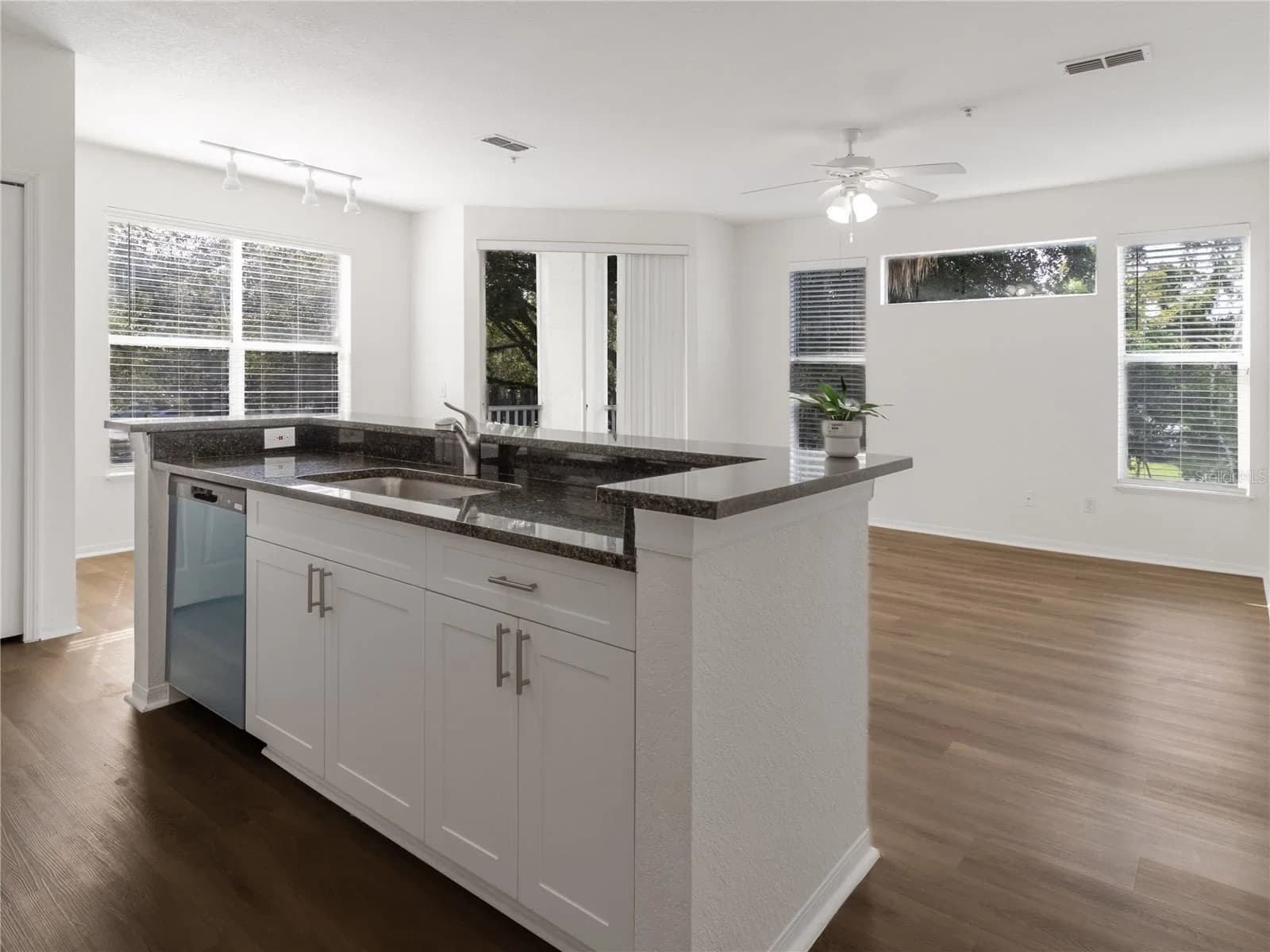 Photo 5 of 2718 MAITLAND CROSSING Way #201