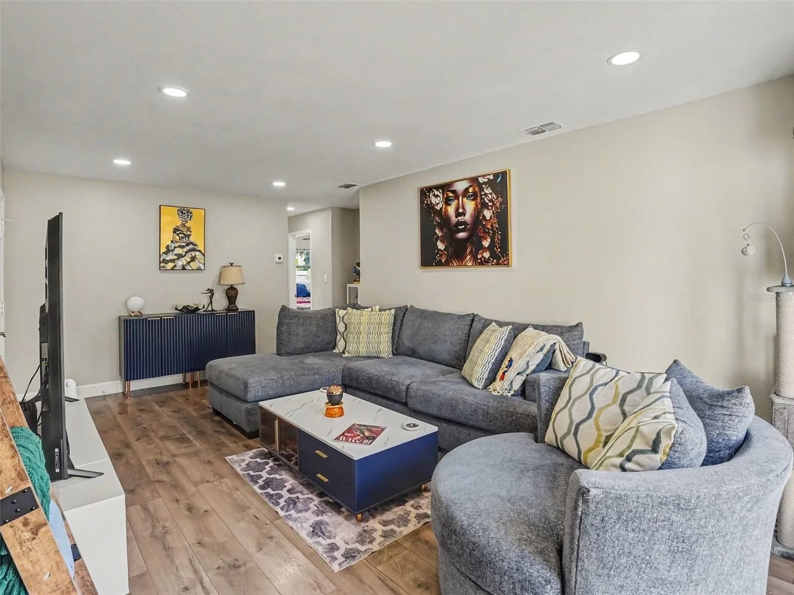 315 AMADOR Circle