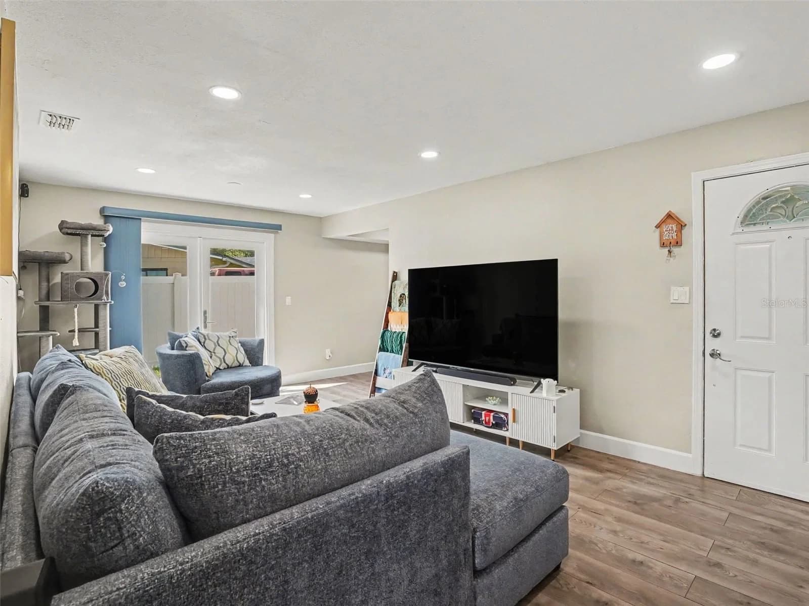 Photo 5 of 315 AMADOR Circle